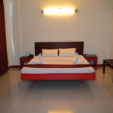 Hotel Blue Hills International Ooty Esterno foto