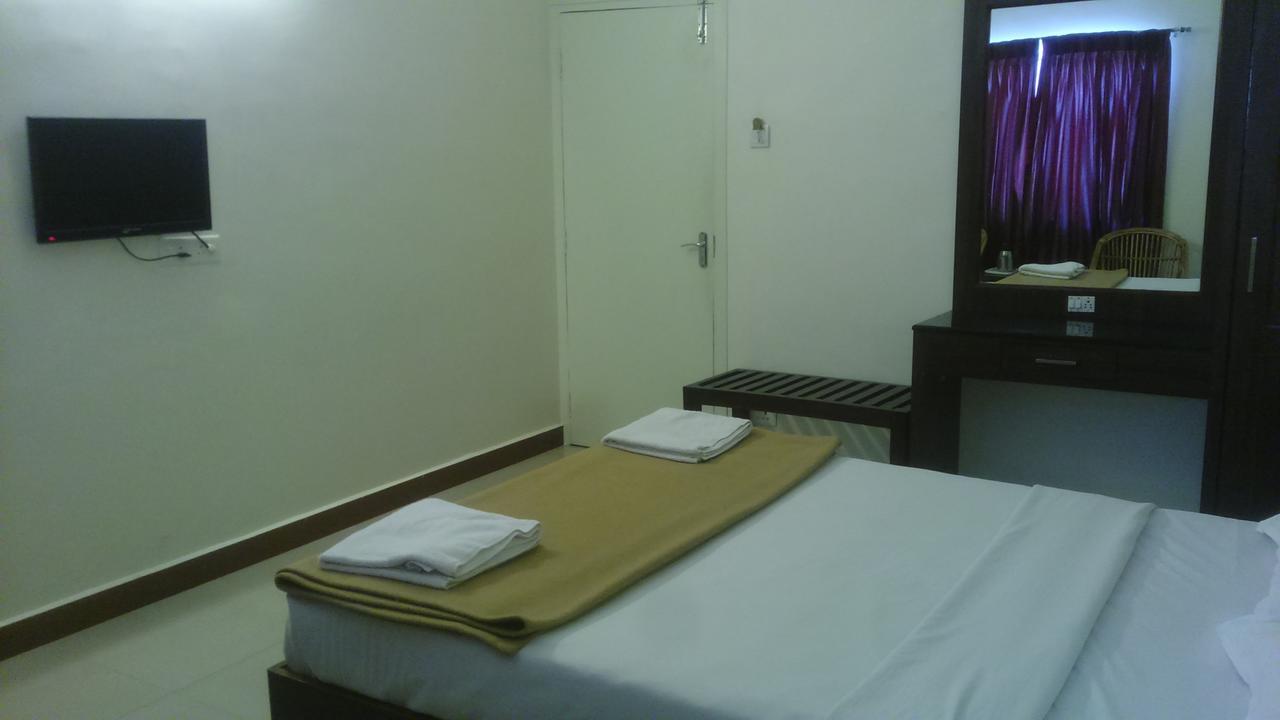 Hotel Blue Hills International Ooty Esterno foto