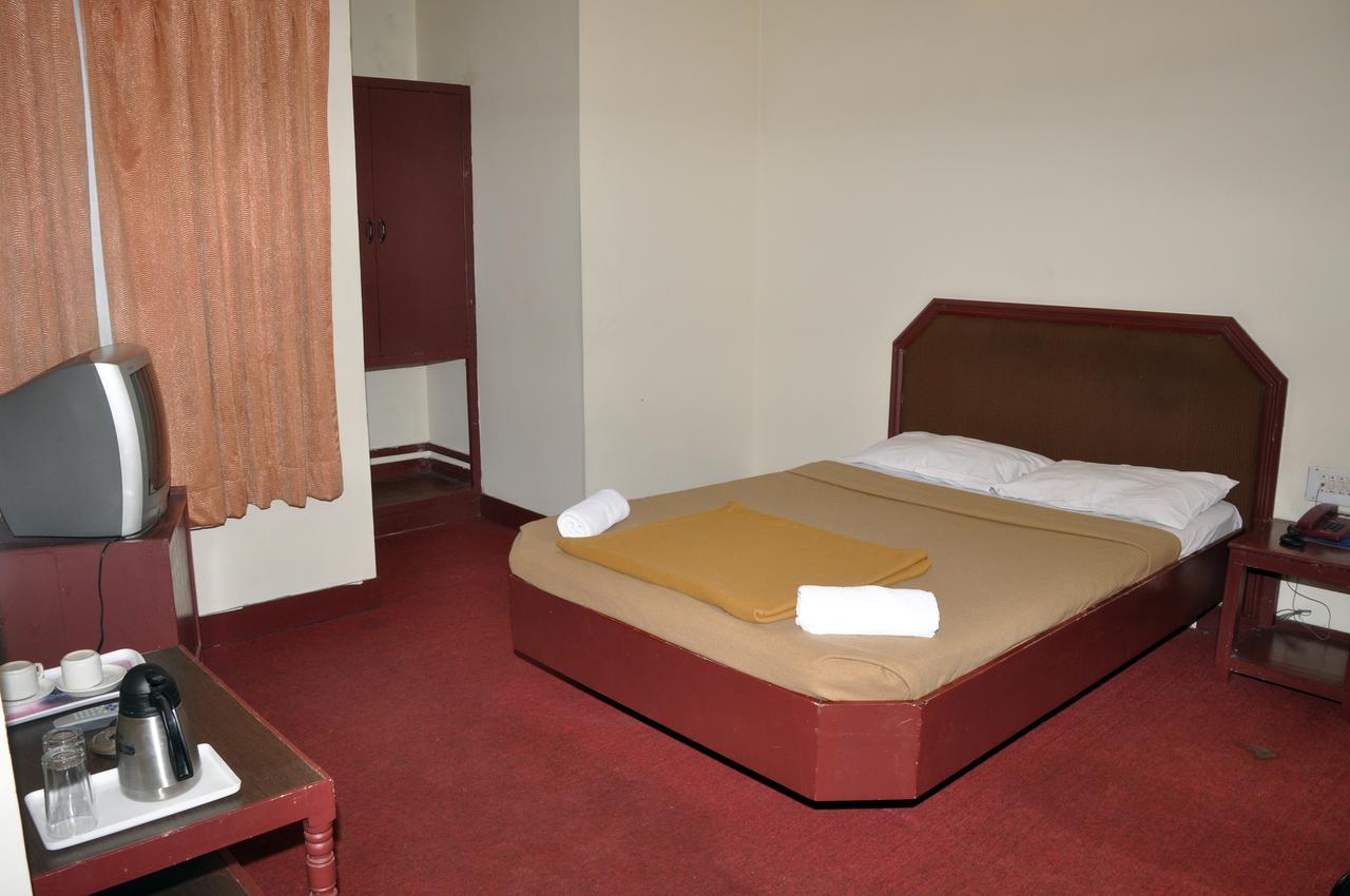 Hotel Blue Hills International Ooty Esterno foto